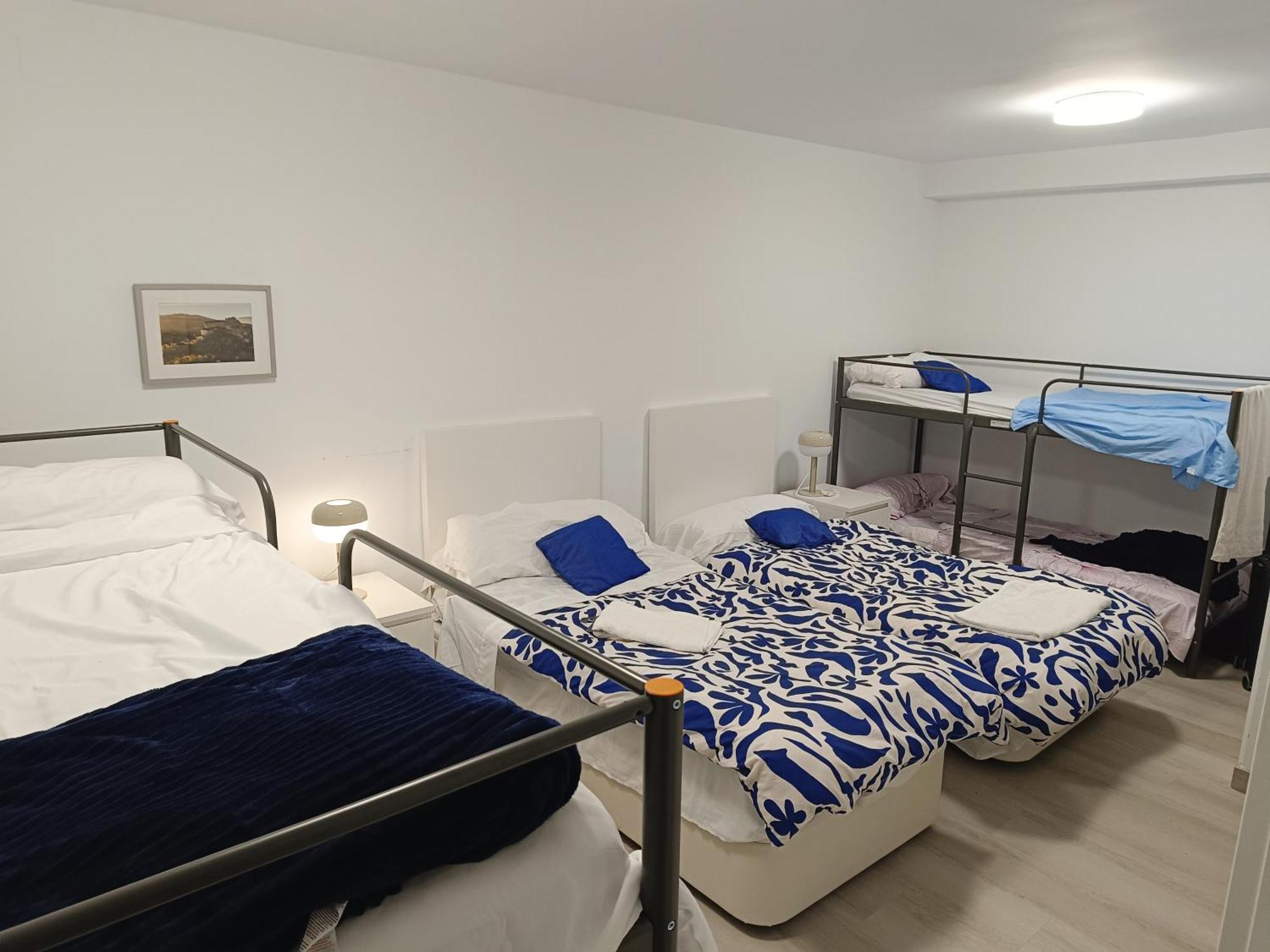 Hostel Latimoamericano Masculino Madrid Bagian luar foto