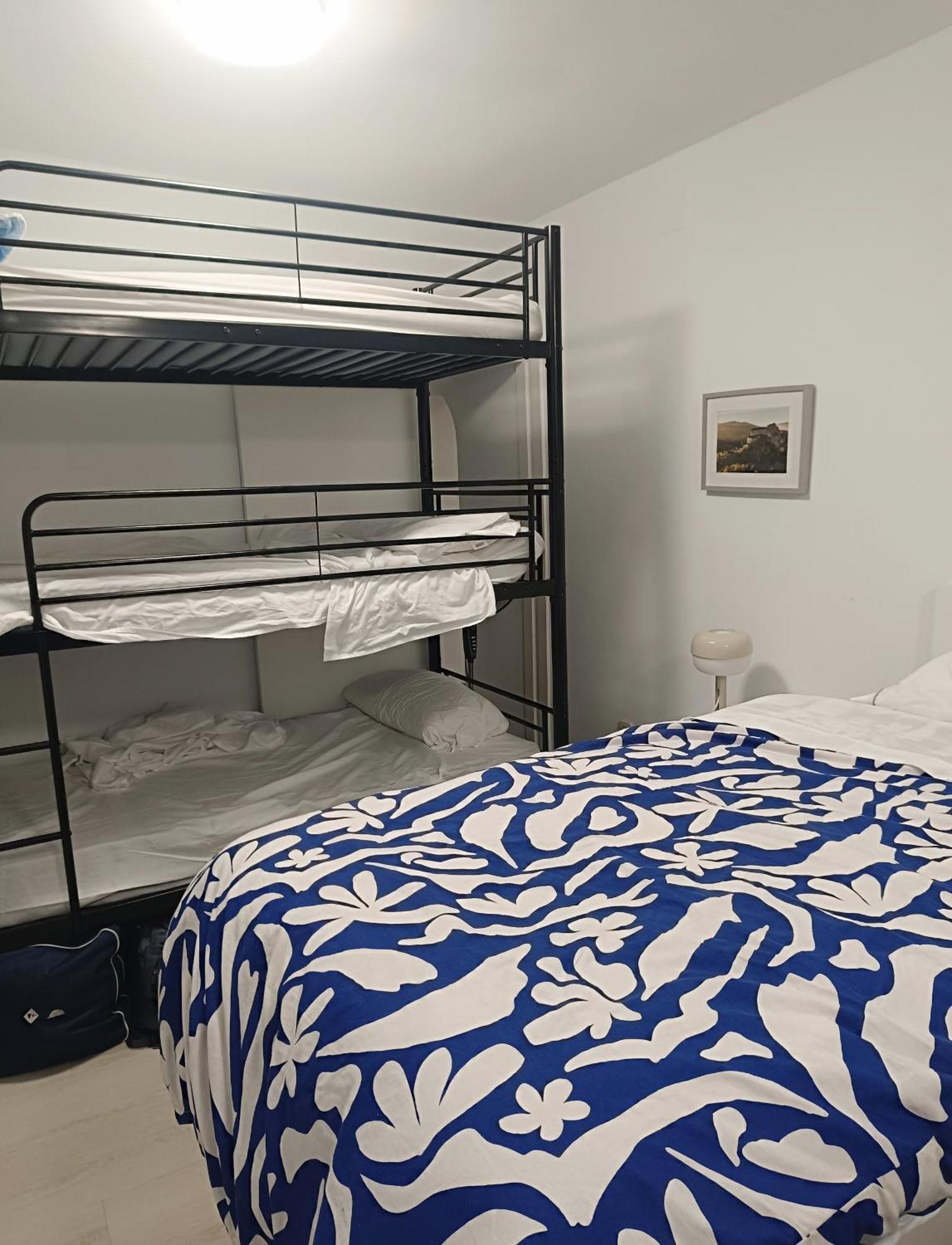Hostel Latimoamericano Masculino Madrid Bagian luar foto