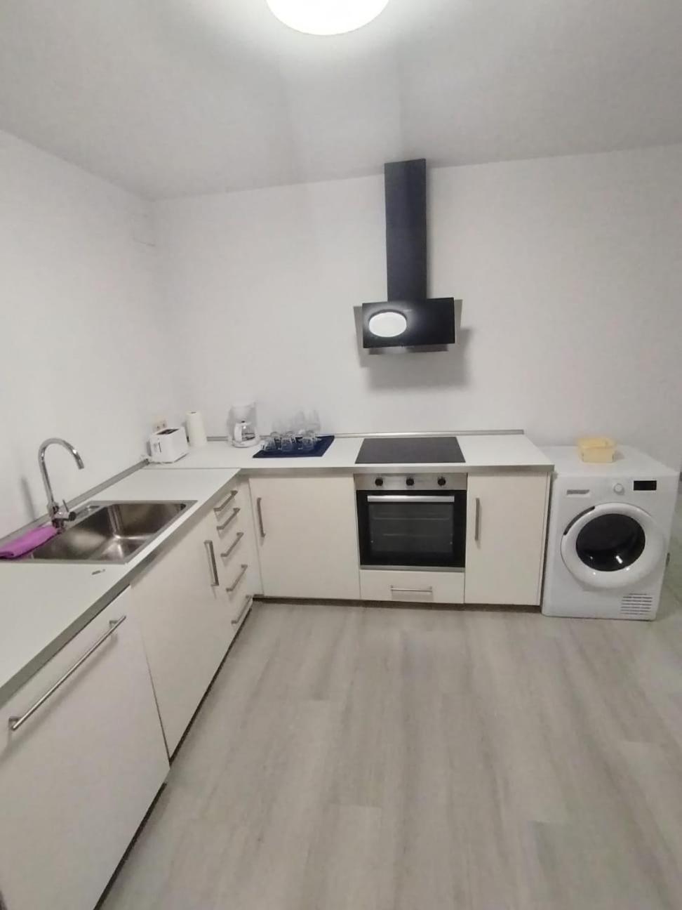 Hostel Latimoamericano Masculino Madrid Bagian luar foto